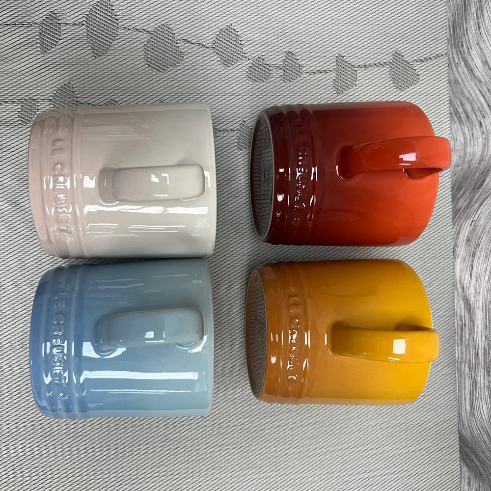 Le Creuset Elements  Collection Mugs | Set of 4 New In Box - Picture 2 of 9